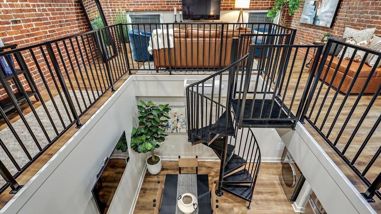 Photo of Livingroom in Downtown Jackson