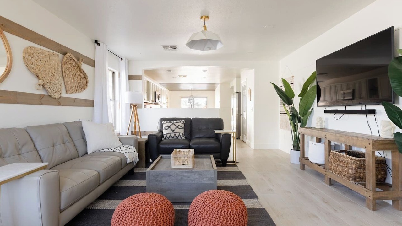 Photo of Livingroom in Villages At Queen Creek
