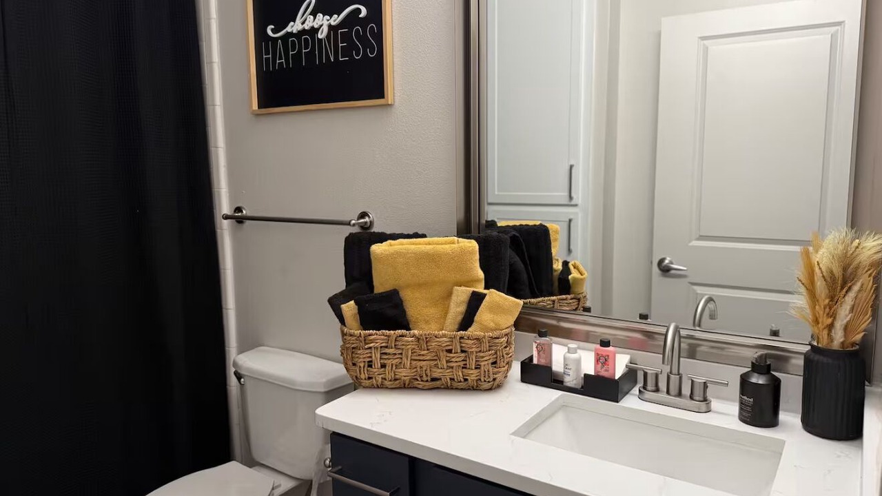 Photo of Bathroom in Deep Ellum