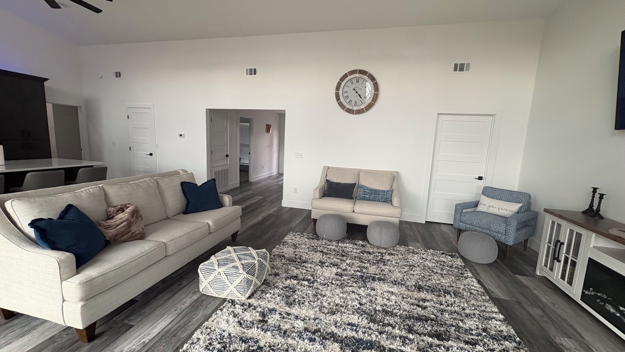 Photo of Livingroom in Clinton