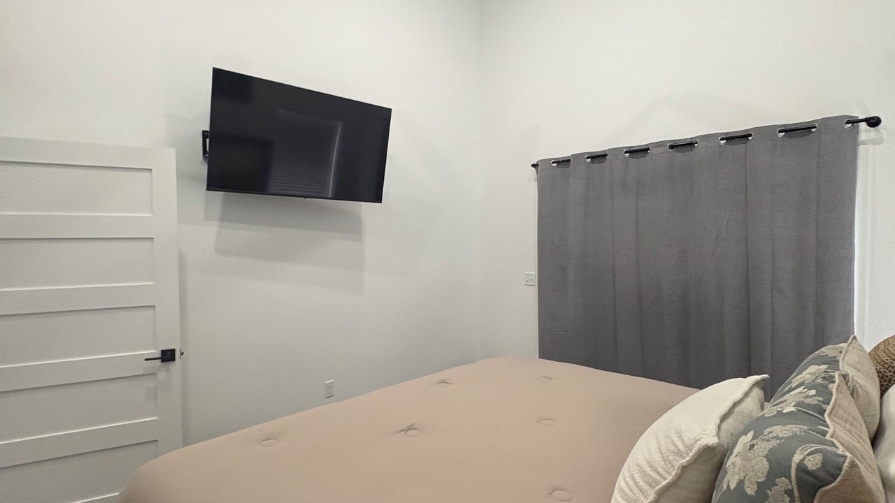 Photo of Bedroom in Clinton
