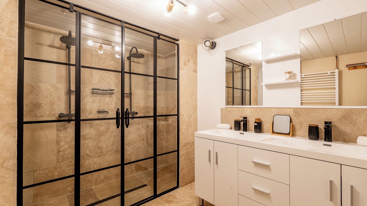Photo of Bathroom in La Verrie