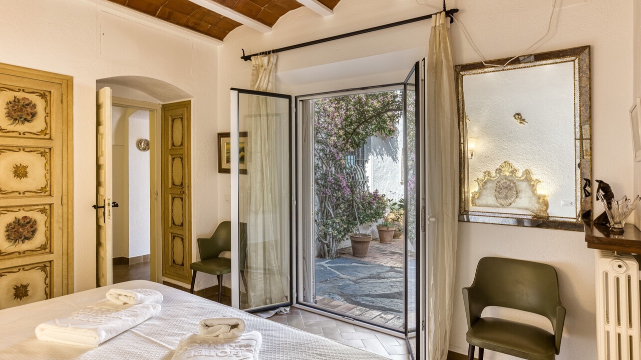 Photo of Bedroom in Llanca
