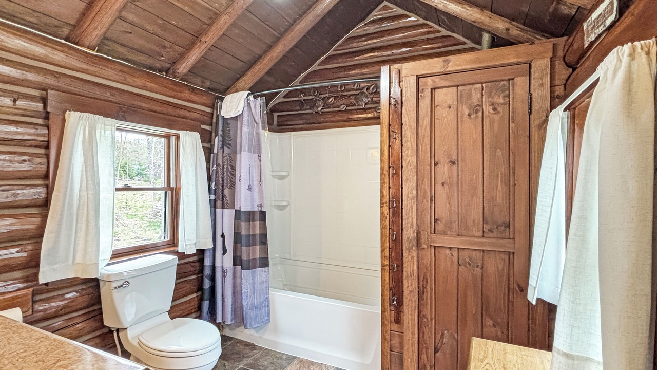 Photo of Bathroom in Rockwood