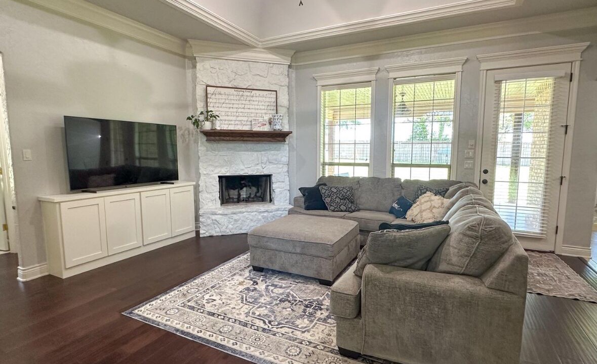 Photo of Livingroom in Bullard