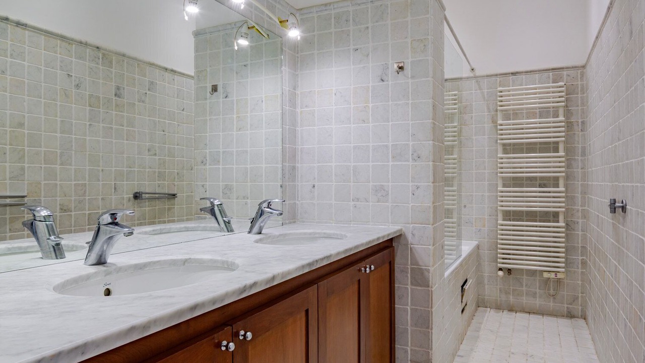 Photo of Bathroom in Madeleine