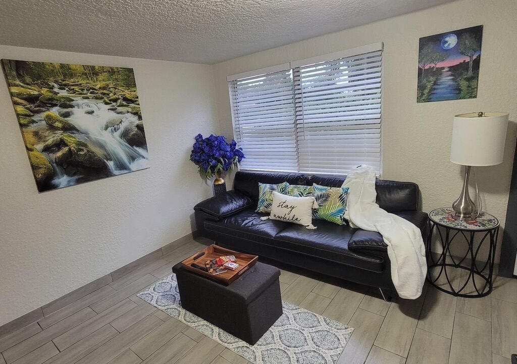 Photo of Livingroom in Babson Park