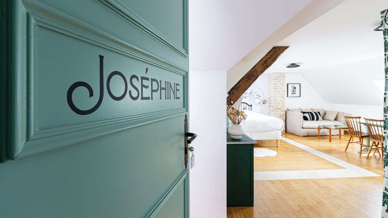 Photo of Others in Flavigny-sur-Ozerain