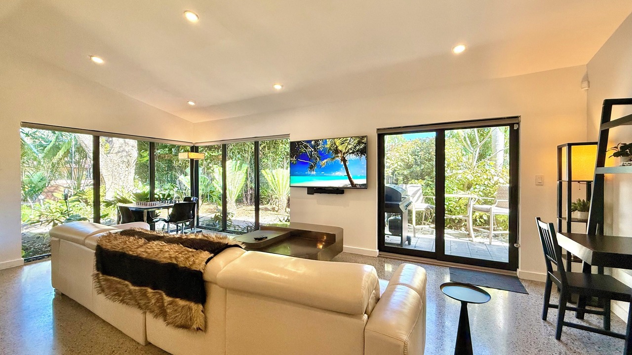 Photo of Livingroom in South Middle River