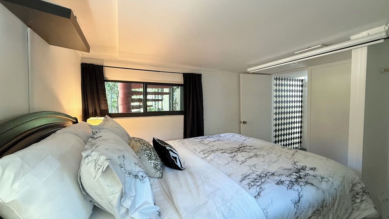 Photo of Bedroom in South Middle River
