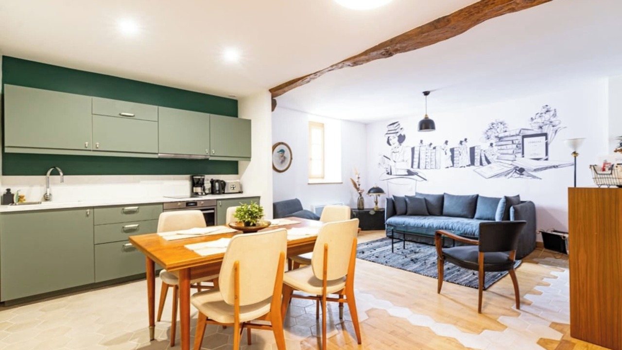 Photo of Others in Flavigny-sur-Ozerain