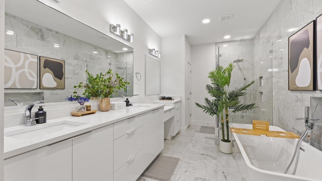 Photo of Bathroom in West Dallas