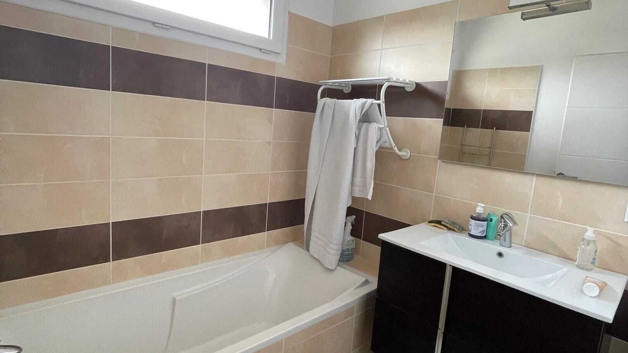 Photo of Bathroom in Juvignac