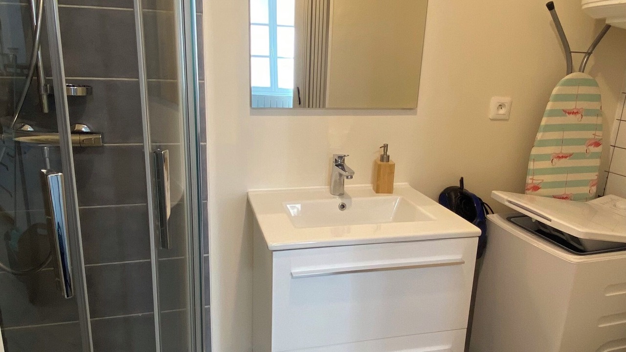 Photo of Bathroom in Gray