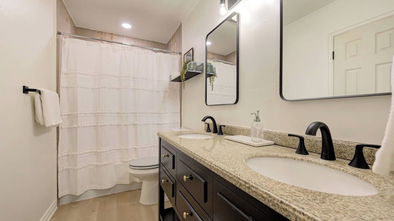 Photo of Bathroom in Quail Creek