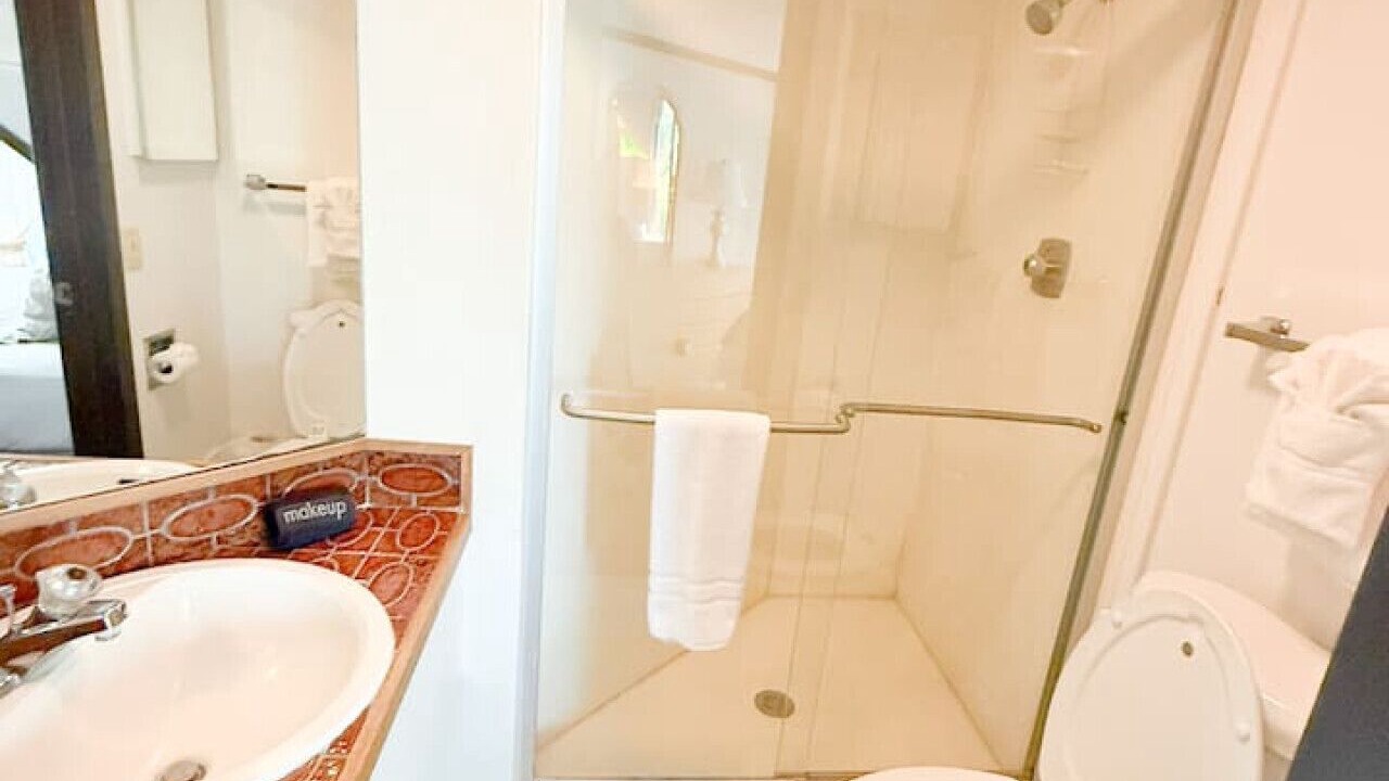 Photo of Bathroom in Village of Four Seasons