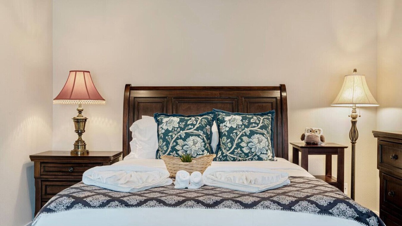 Photo of Bedroom in Cougar Mountain