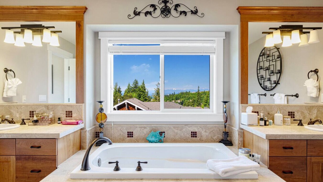 Photo of Bathroom in Cougar Mountain