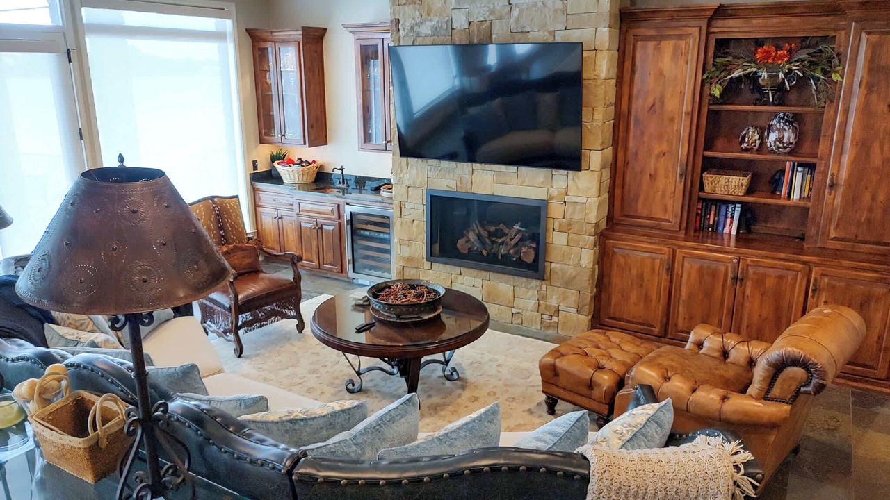 Photo of Livingroom in Granite Shoals