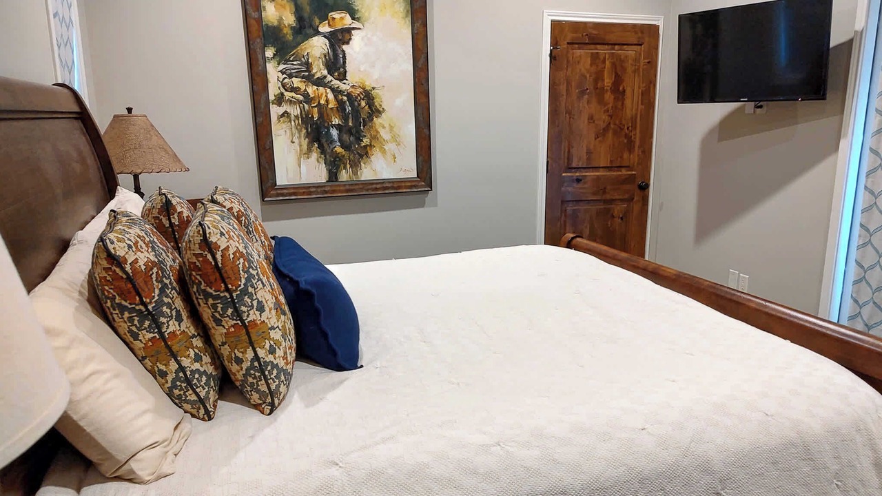 Photo of Bedroom in Granite Shoals