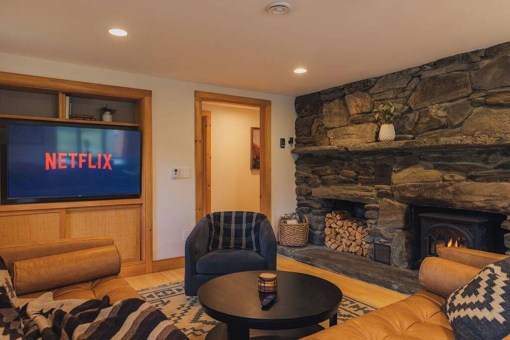 Photo of Livingroom in Bridgewater Corners