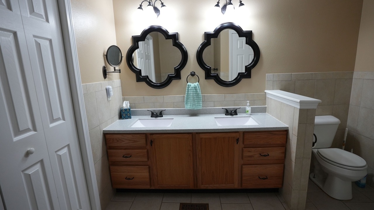 Photo of Bathroom in St. Robert