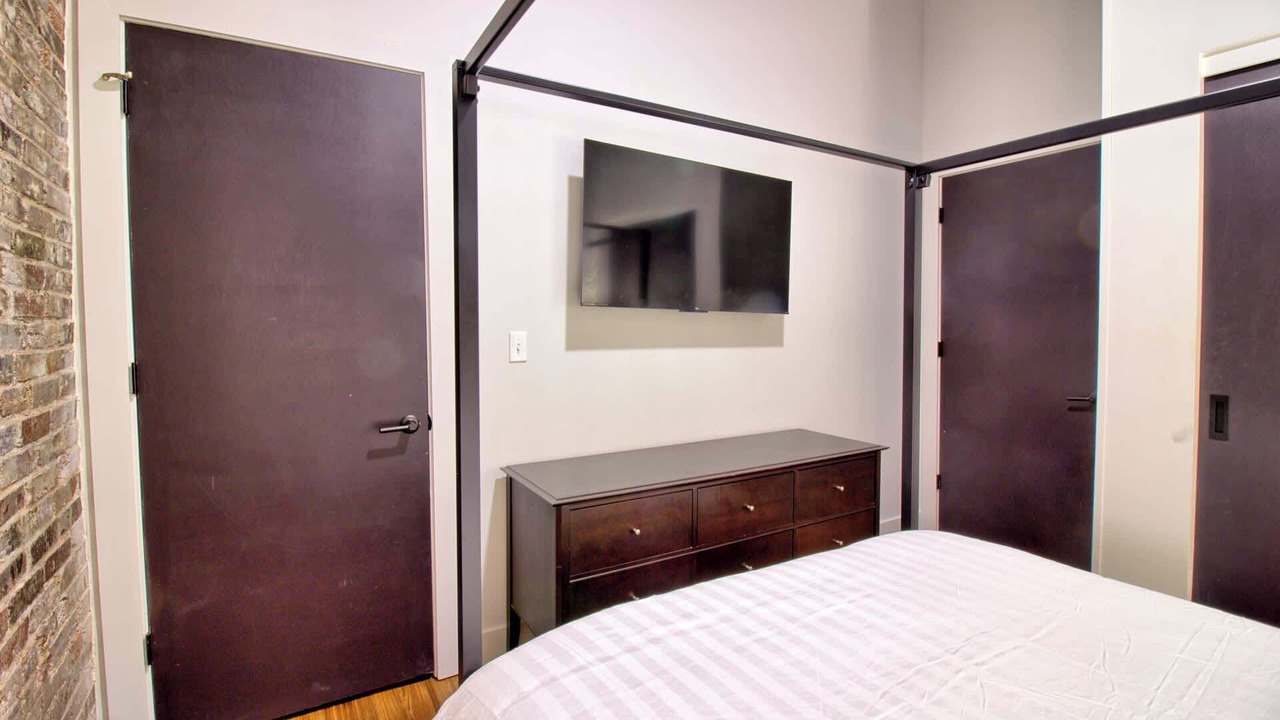 Photo of Bedroom in Midtown