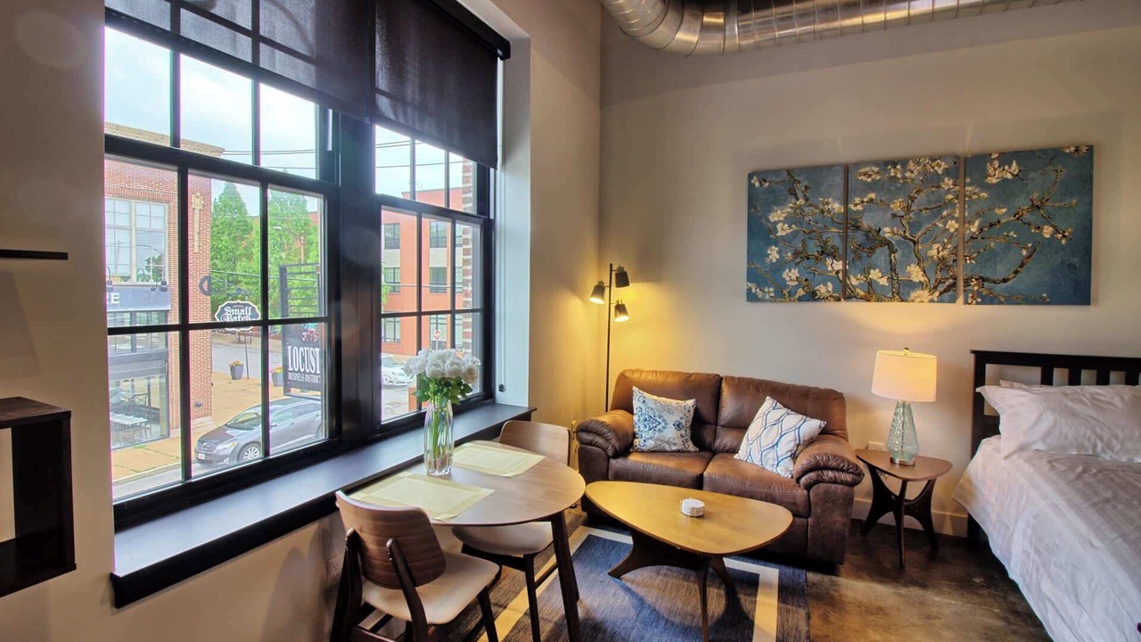 Photo of Livingroom in Midtown