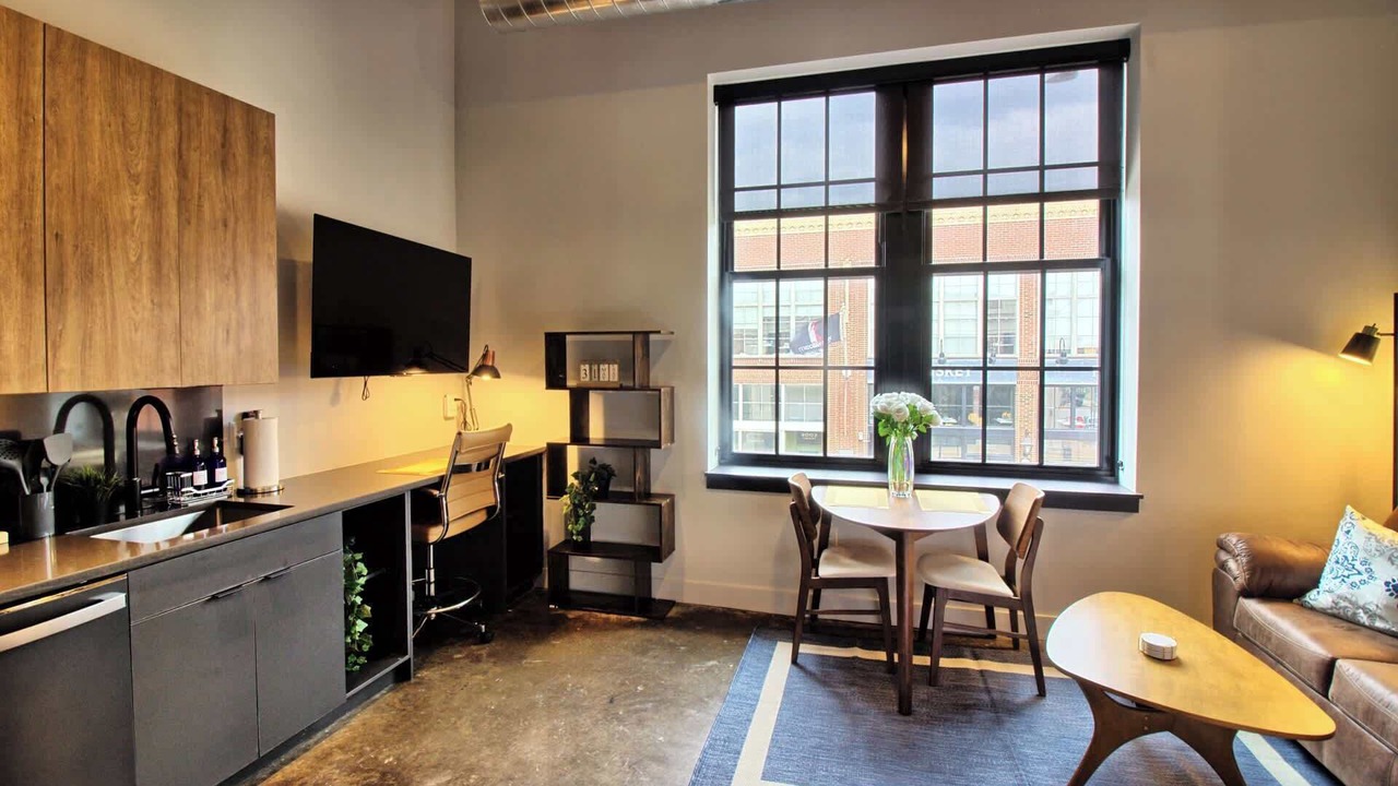 Photo of Livingroom in Midtown