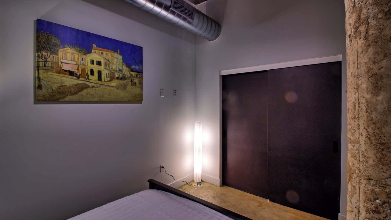 Photo of Bedroom in Midtown