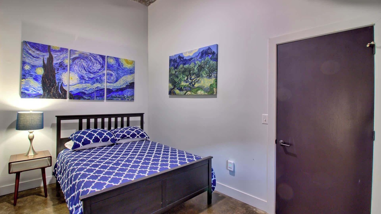 Photo of Bedroom in Midtown