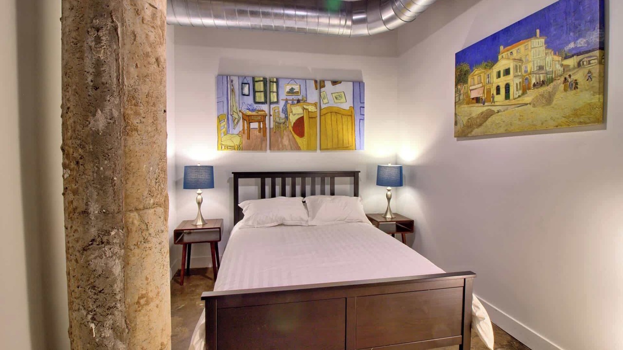 Photo of Bedroom in Midtown