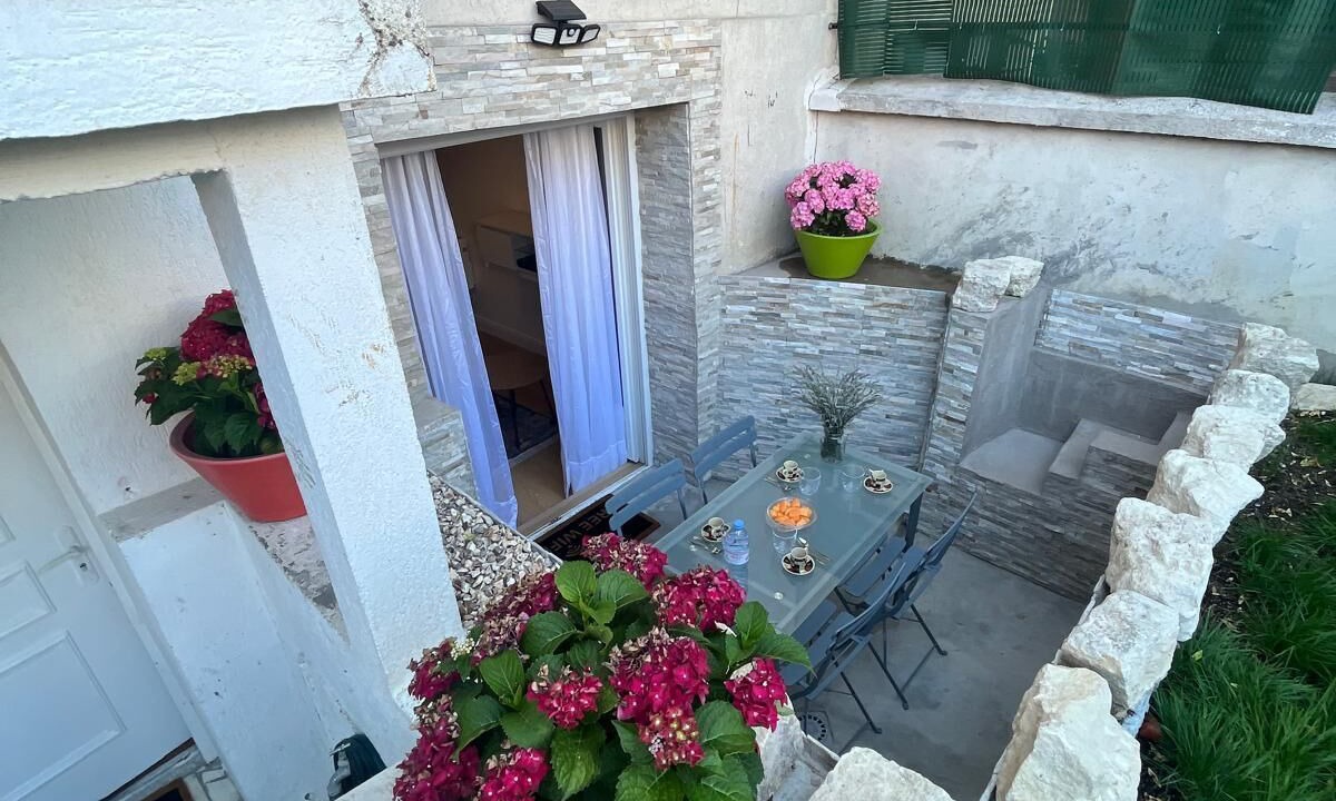 Photo of Outdoor in Malakoff