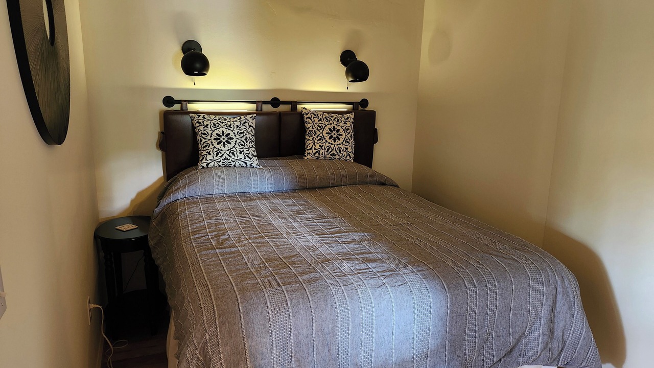 Photo of Bedroom in Black Mountain