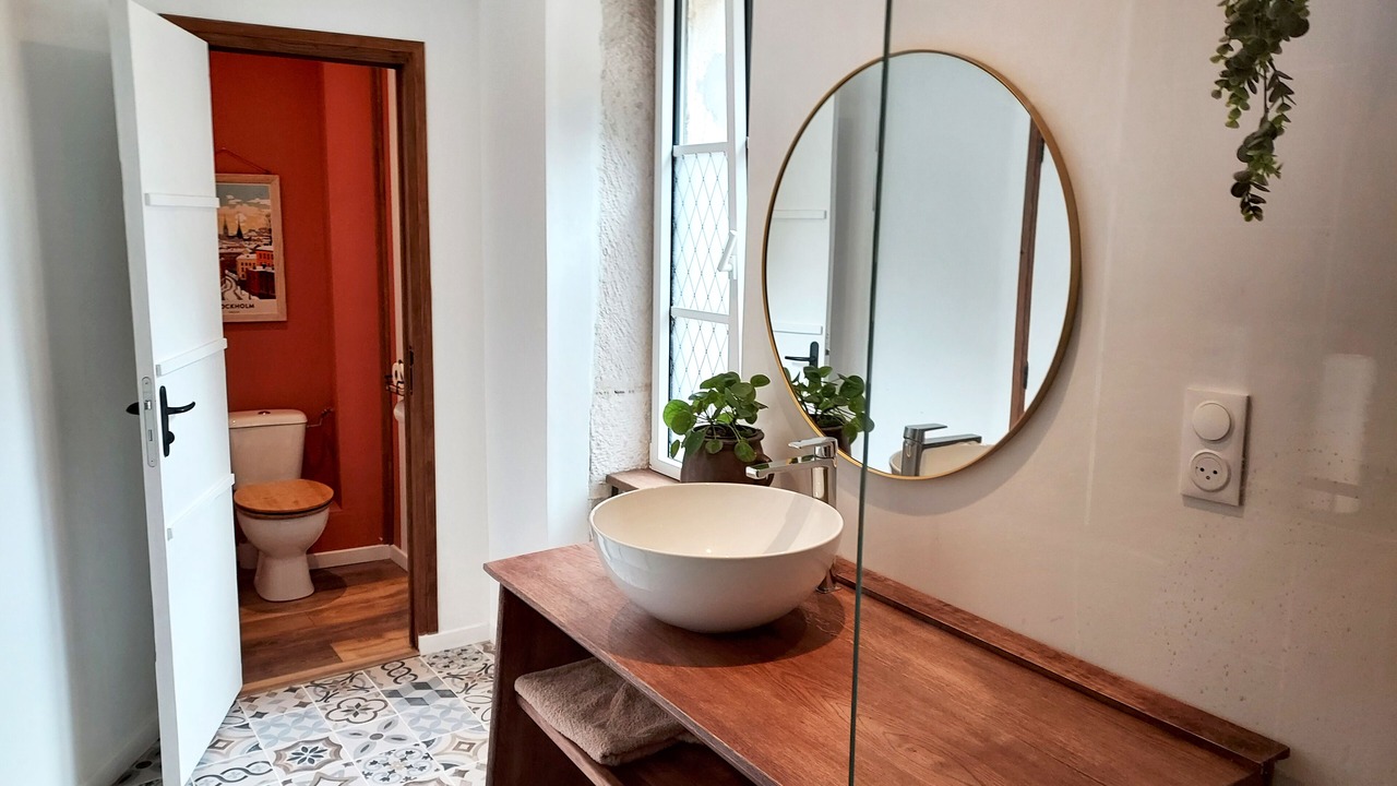 Photo of Bathroom in Saint-Romain