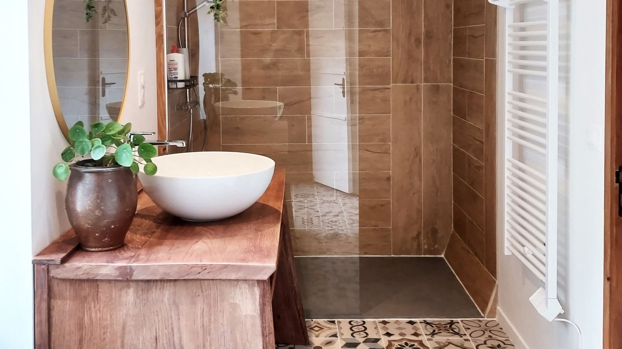 Photo of Bathroom in Saint-Romain