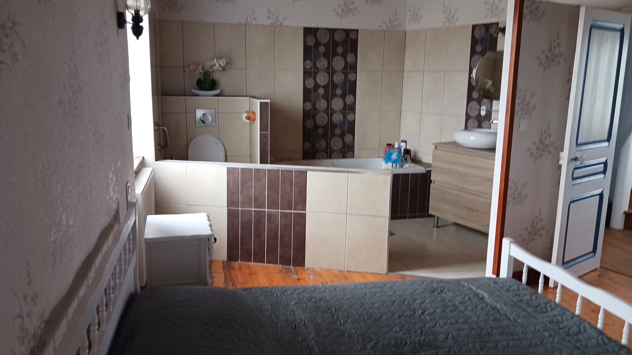 Photo of Bedroom in Reville