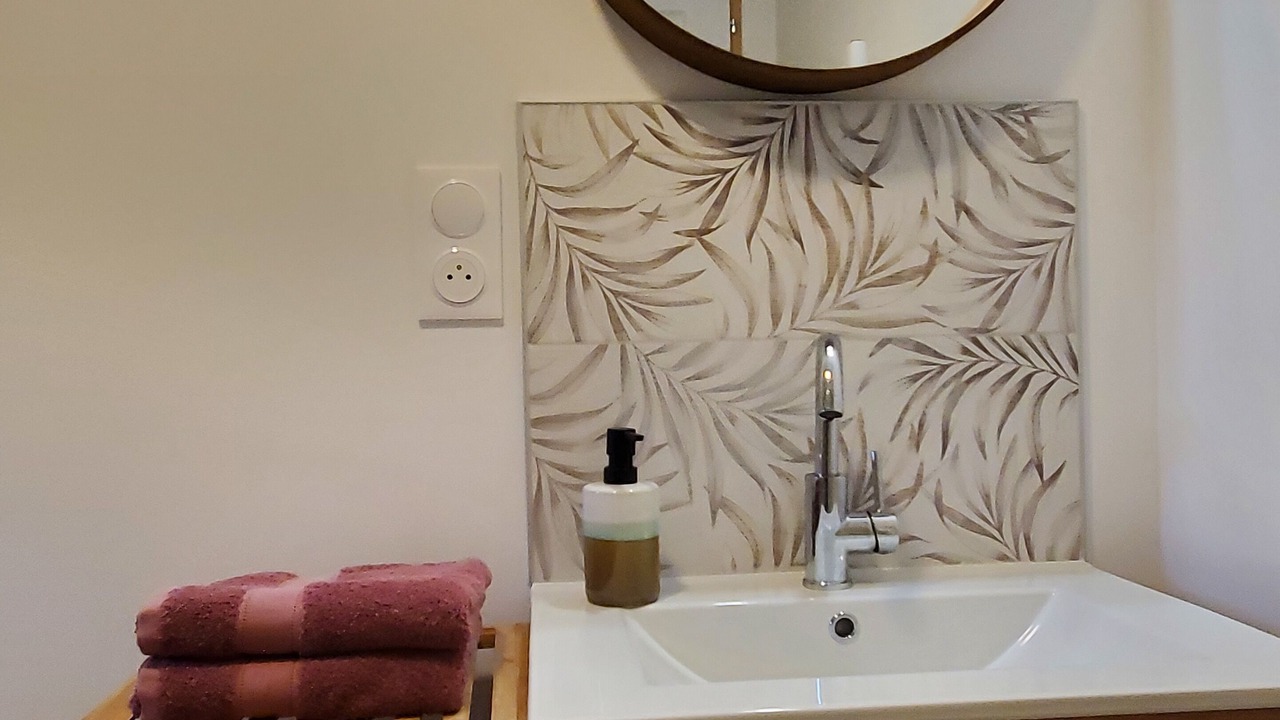 Photo of Bathroom in Saint-Fraimbault