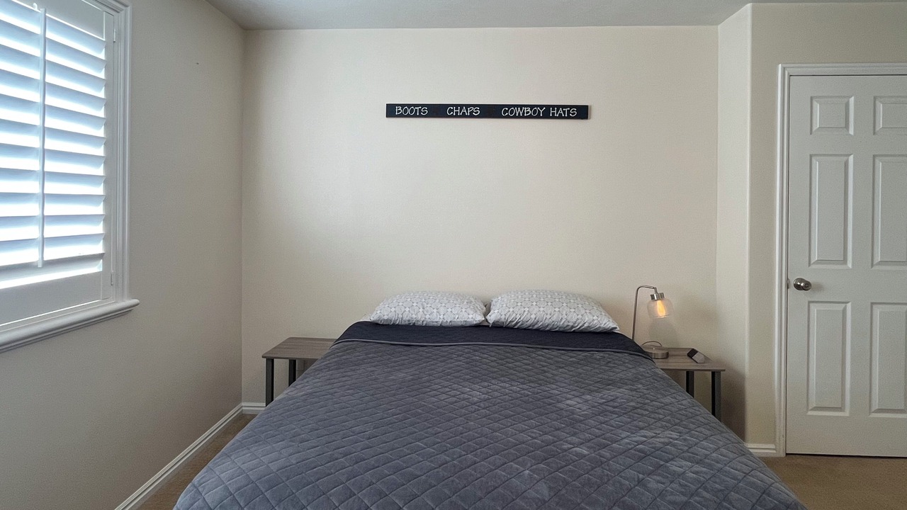Photo of Bedroom in Maeser