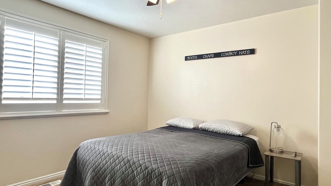 Photo of Bedroom in Maeser