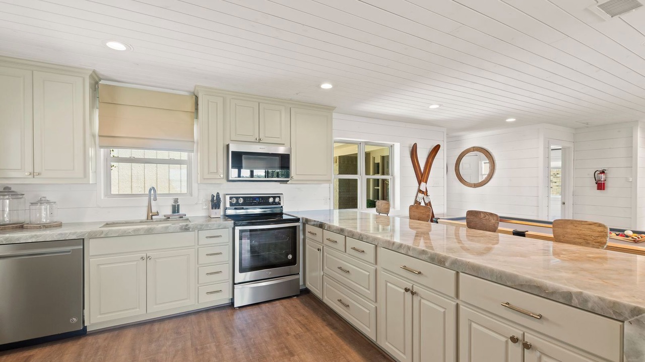 Photo of Kitchen in Gun Barrel City