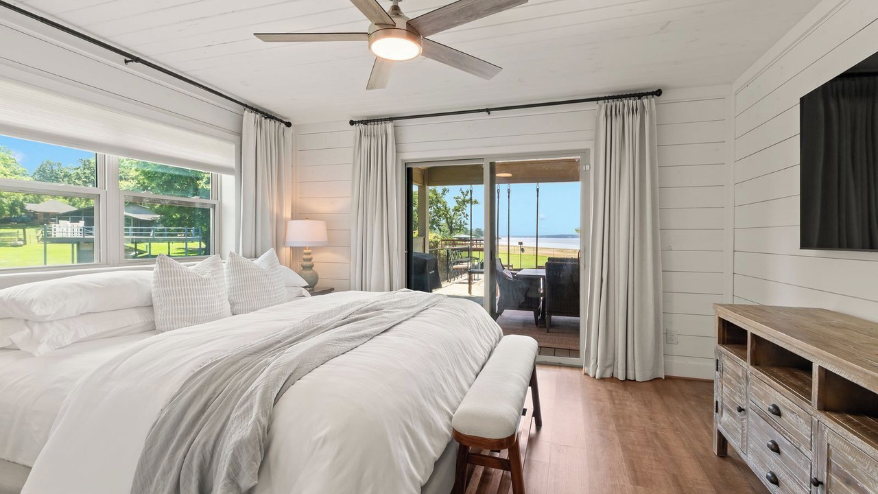 Photo of Bedroom in Gun Barrel City