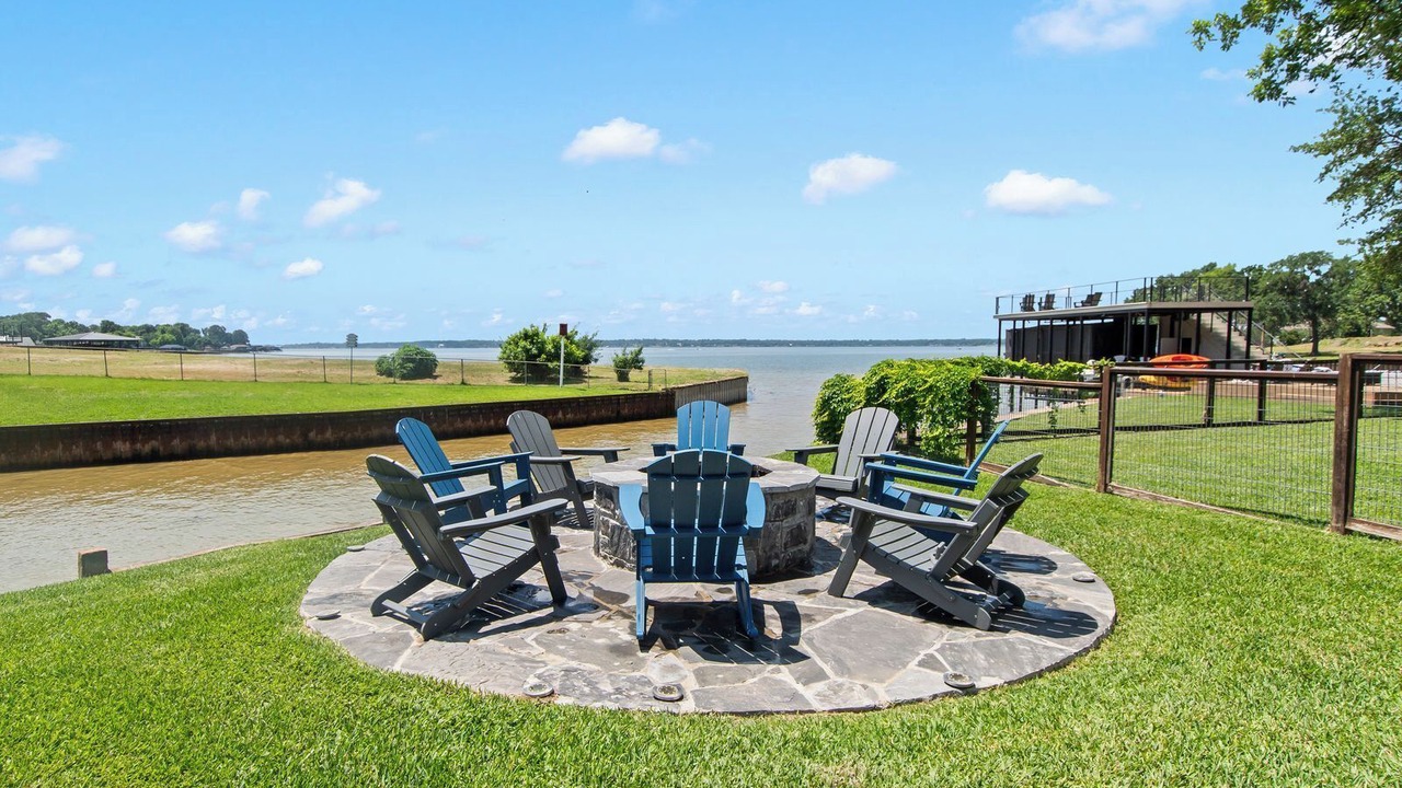 Photo of Patio Balcony in Gun Barrel City