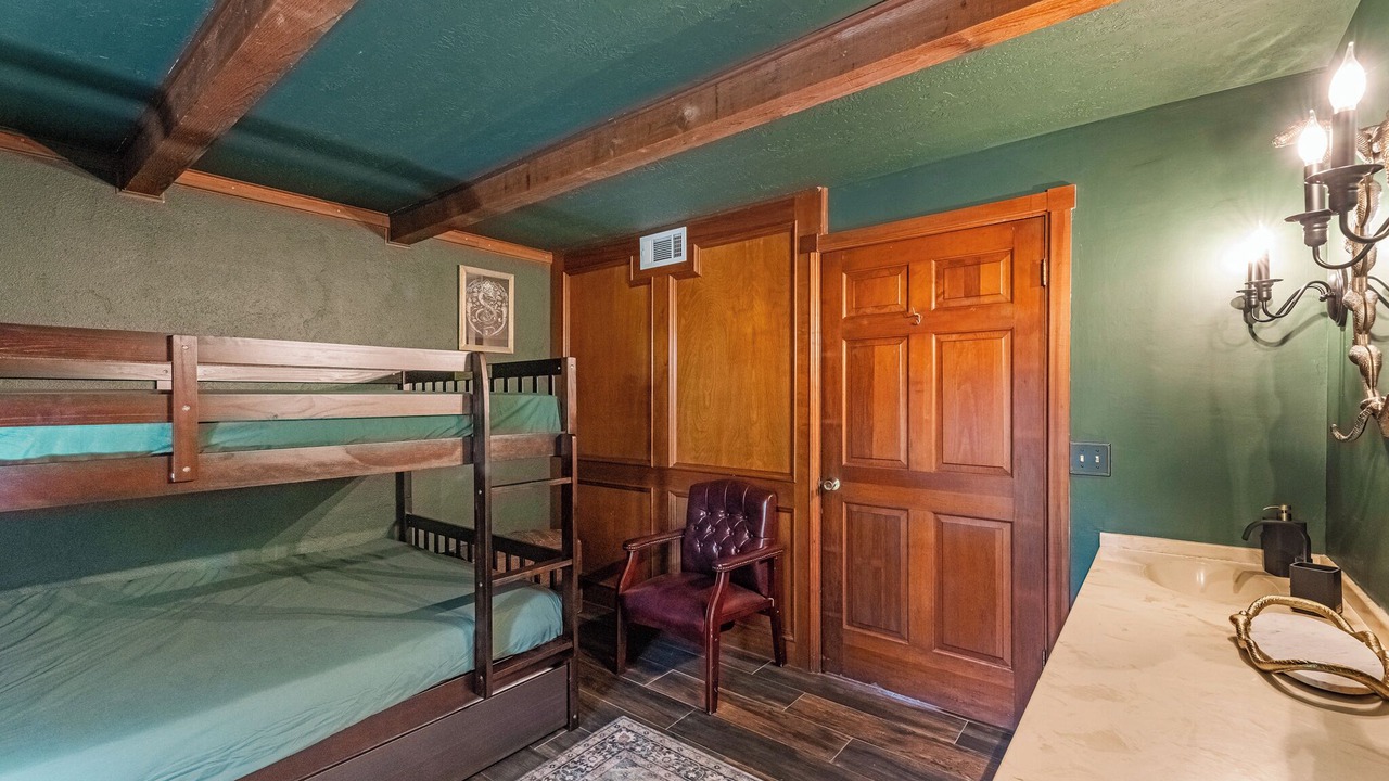 Photo of Bedroom in Onalaska