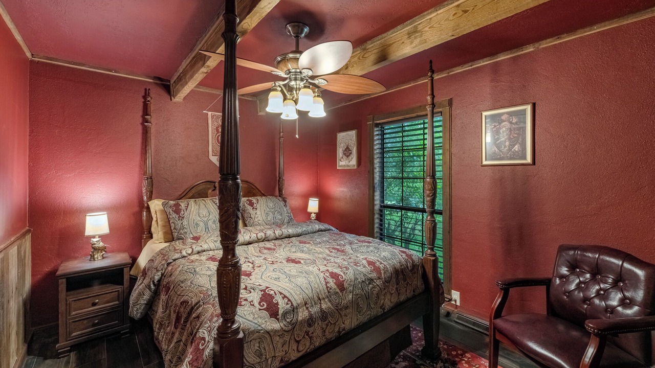 Photo of Bedroom in Onalaska