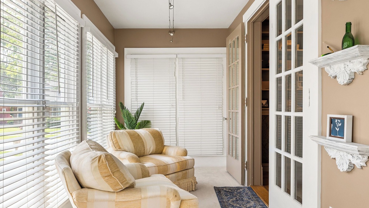 Photo of Livingroom in Ashland