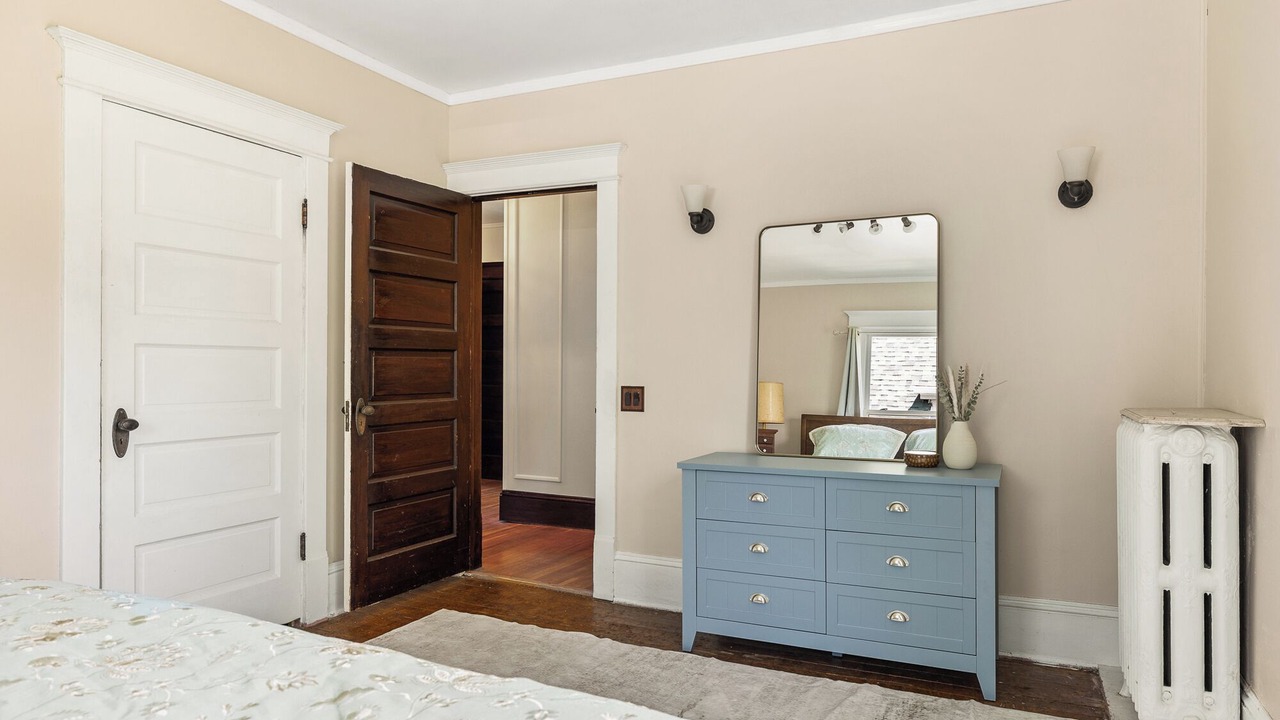 Photo of Bedroom in Ashland
