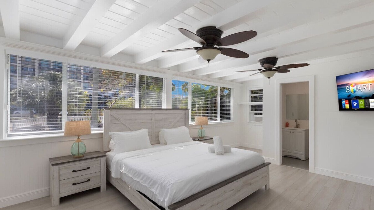 Photo of Bedroom in Pineapple Grove Arts District