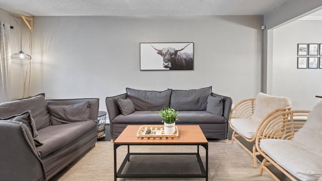 Photo of Livingroom in North Richland Hills