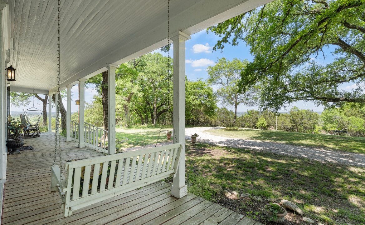 Photo of Patio Balcony in Valley Mills